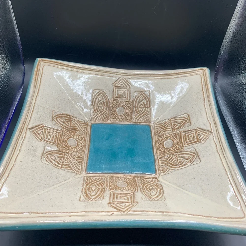 Console Dish MCM hand crafted‎ Ceramic Turquoise w/Aztec design-has hook …